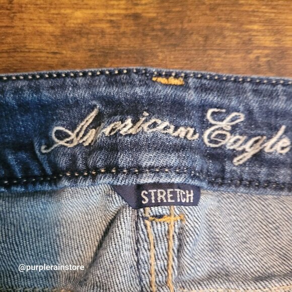American Eagle Jeans Sz 2 Cut Off Shorts Low Rise Medium Dark Wash Stretch Denim - Picture 3 of 11